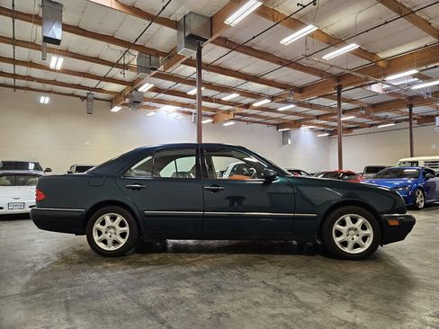 Used 1998 Mercedes-Benz E 320 Sedan image 9