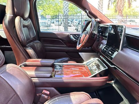 Used 2018 Lincoln Navigator Black Label w/ Cargo Package AWD/4WD image 10