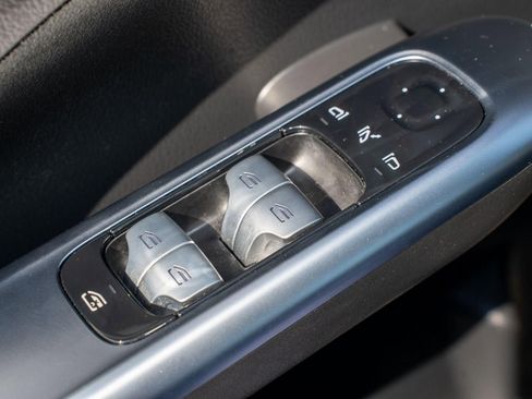 Used 2025 Mercedes-Benz C 300 Sedan image 27