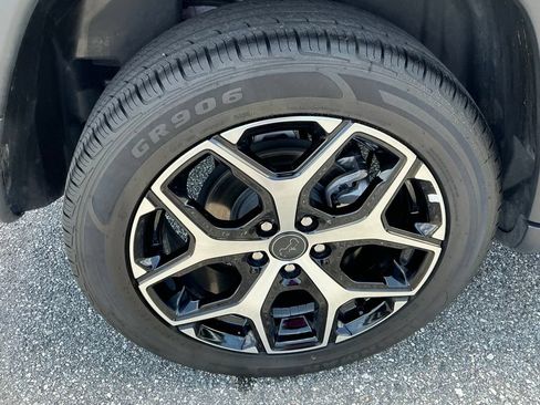 Used 2025 Jeep Compass Limited AWD/4WD image 19