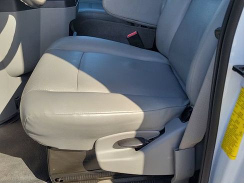 Certified 2019 Ford E-350 and Econoline 350 Super Duty RWD image 9