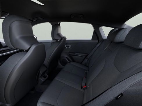 New 2026 Kia K4 LXS image 13