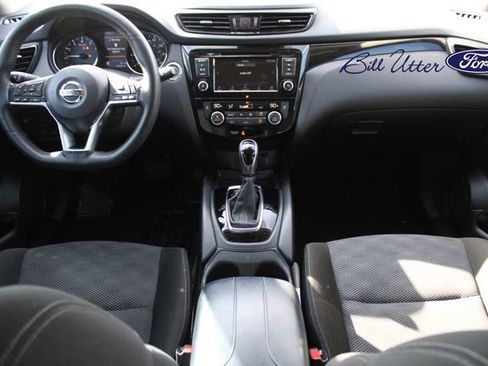 Used 2021 Nissan Rogue Sport SV image 14