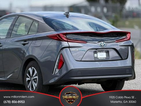 Used 2017 Toyota Prius Prime Plus w/ Carpet Mat Package FWD image 16