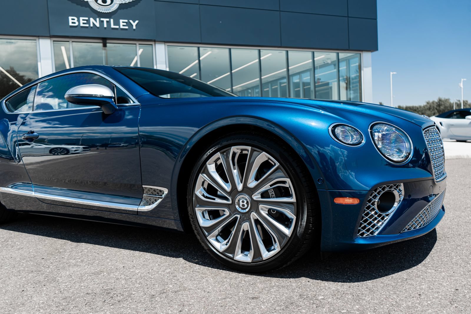 Certified 2023 Bentley Continental GT Mulliner AWD/4WD image 19