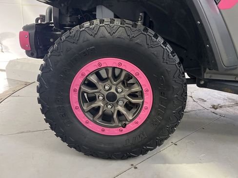 Used 2022 Jeep Wrangler Unlimited Rubicon w/ Cold Weather Group image 14