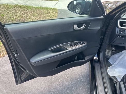 Used 2019 Kia Optima LX FWD image 4