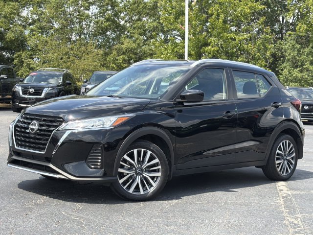 Certified 2023 Nissan Kicks SV FWD image 1