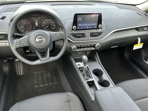 New 2025 Nissan Altima 2.5 S image 18
