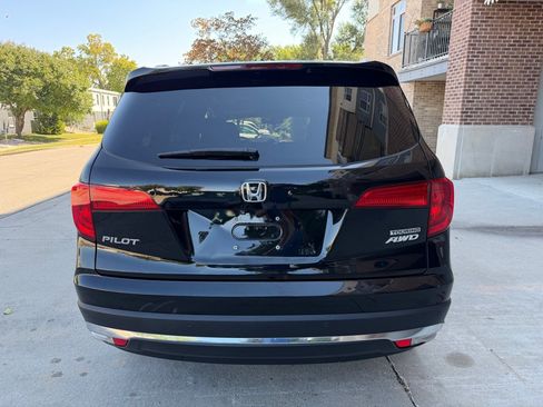 Used 2017 Honda Pilot Touring image 6