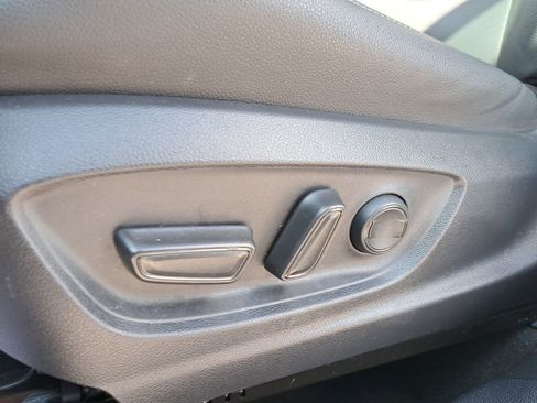 Certified 2022 Toyota Corolla Cross XLE image 15