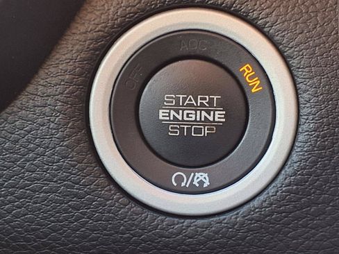 Used 2020 RAM 1500 Big Horn AWD/4WD image 12