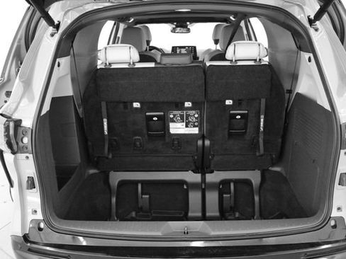 Used 2024 Toyota Sienna XSE image 45