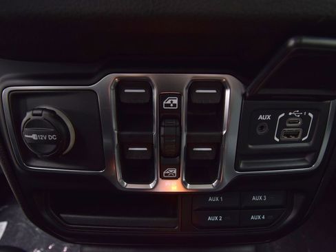 New 2026 Jeep Gladiator Sport image 23