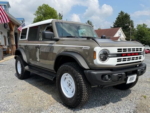 Used 2026 Ford Bronco Heritage Edition AWD/4WD image 3