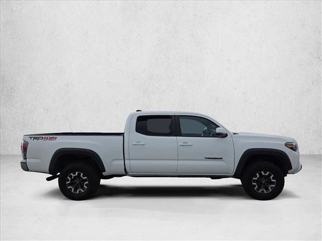 Used 2023 Toyota Tacoma TRD Off-Road w/ Black Out Package (TMS) AWD/4WD image 4