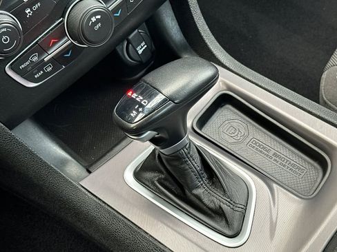 Used 2022 Dodge Charger SXT image 22