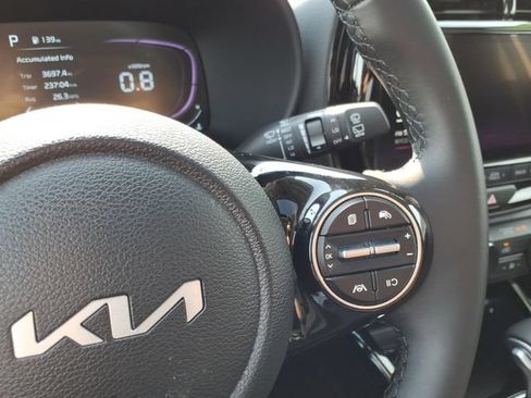 Used 2025 Kia Soul EX FWD image 21