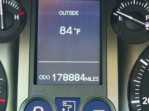 Used 2012 Lexus GX 460 image 34