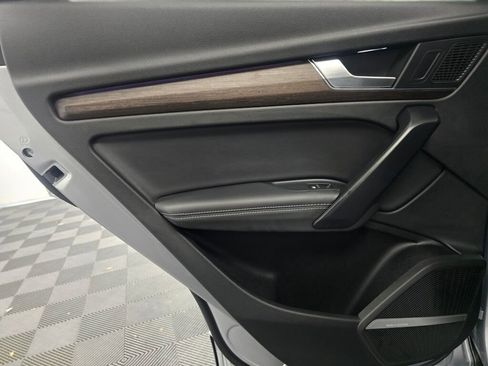 Certified 2025 Audi Q5 2.0T Premium Plus image 21