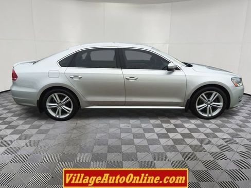 Used 2013 Volkswagen Passat 3.6 SE image 17