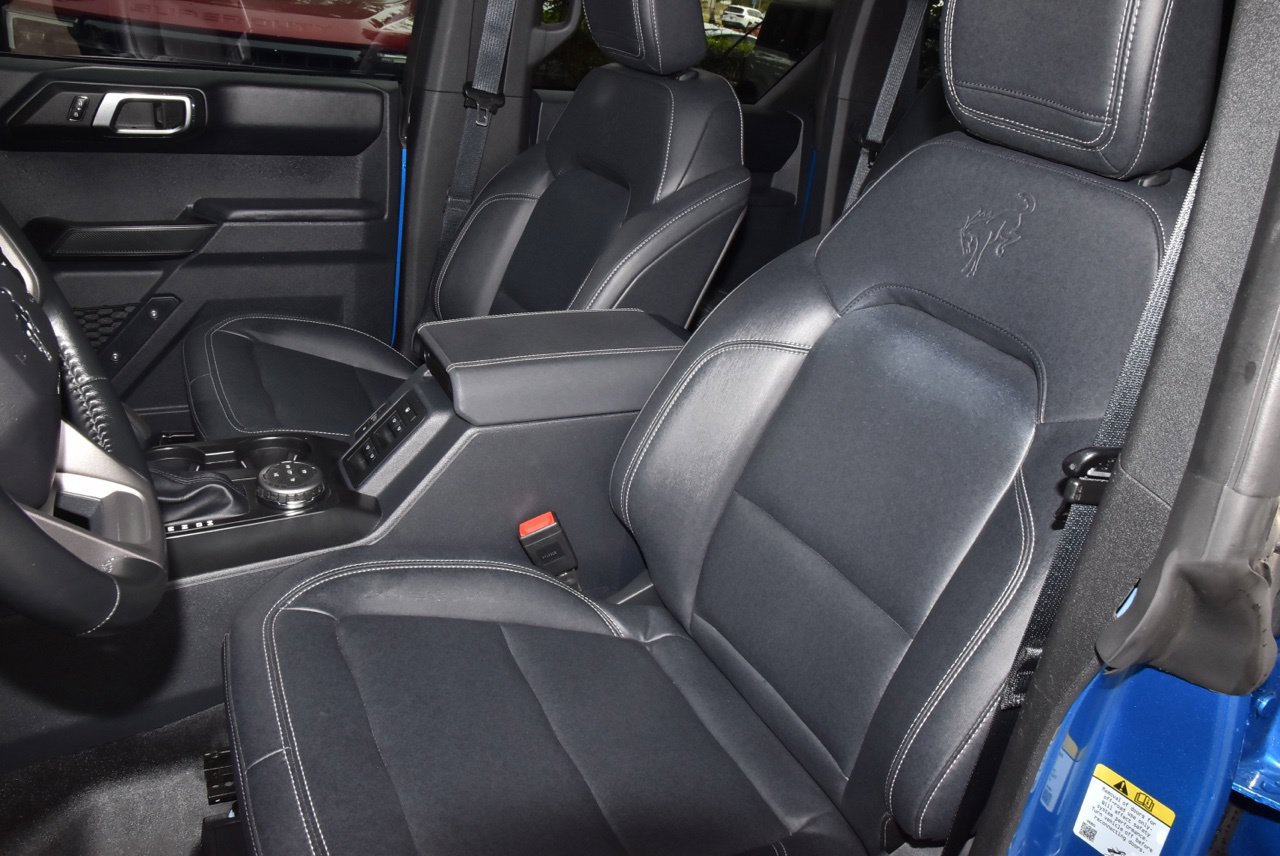 Used 2025 Ford Bronco Badlands AWD/4WD image 38