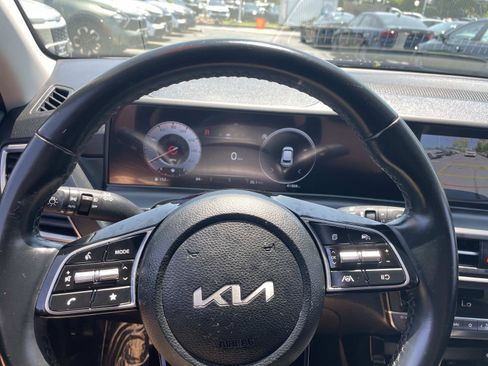 Used 2024 Kia Seltos EX AWD/4WD image 28