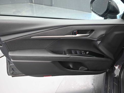 Used 2025 Toyota Camry LE w/ Convenience Package image 13