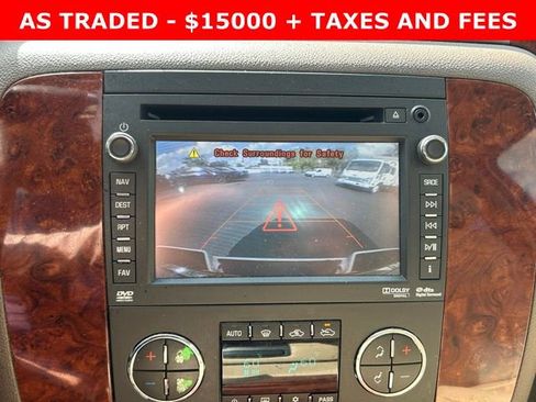 Used 2013 Chevrolet Avalanche LTZ image 24