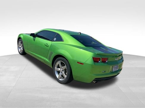 Used 2010 Chevrolet Camaro LT RWD image 19
