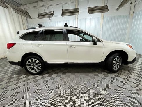 Used 2017 Subaru Outback 3.6R Touring w/ Popular Package #5A AWD/4WD image 24
