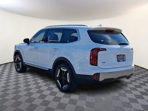 Certified 2025 Kia Telluride S image 5