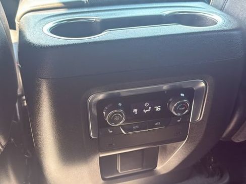 Used 2025 Chevrolet Tahoe Premier RWD image 28
