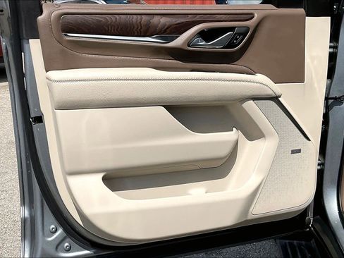 Used 2023 GMC Yukon XL Denali image 22