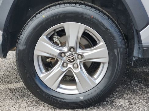 Certified 2025 Toyota RAV4 XLE FWD image 9