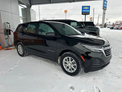 Certified 2024 Chevrolet Equinox LS w/ Driver Confidence II Package image 3