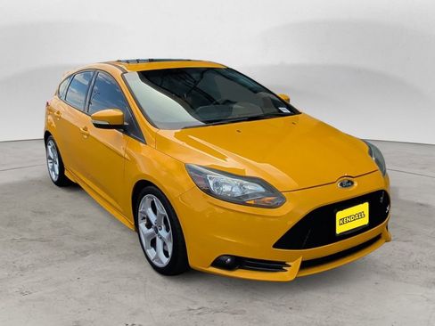 Used 2013 Ford Focus ST FWD image 7