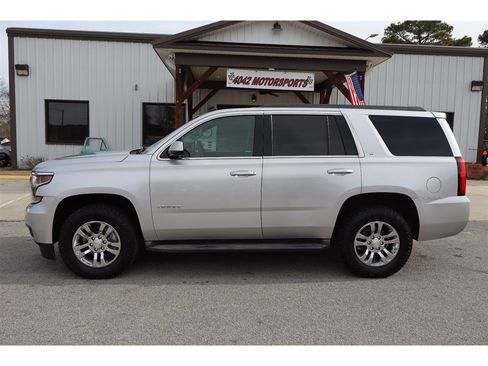 Used 2015 Chevrolet Tahoe LT image 2