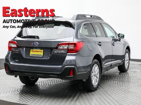Used 2019 Subaru Outback 2.5i Premium image 5