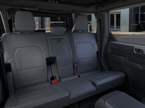 New 2025 Ford Bronco Badlands image 11