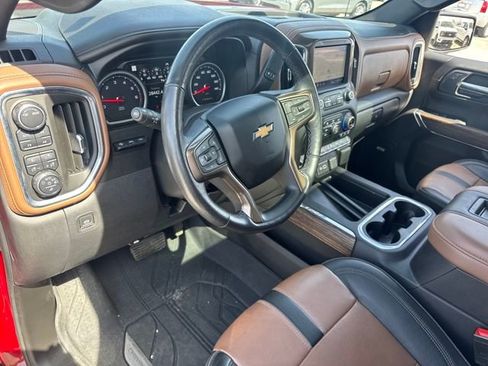 Used 2022 Chevrolet Silverado 1500 High Country w/ Technology Package image 22