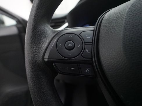 Used 2025 Toyota RAV4 LE image 17