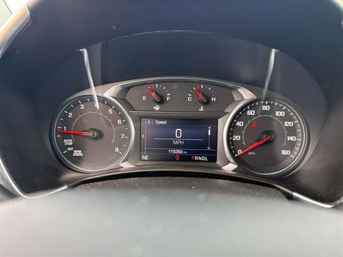 Used 2020 Chevrolet Equinox LT w/ Driver Convenience Package image 33