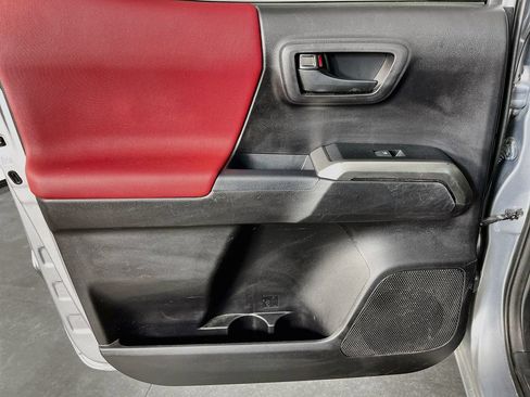 Used 2021 Toyota Tacoma SR5 RWD image 28