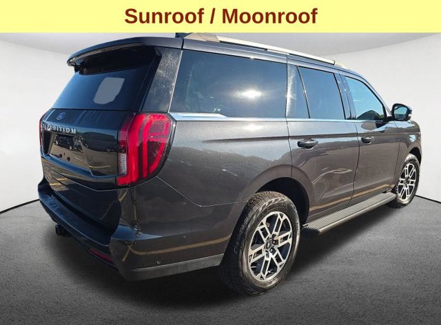 Used 2025 Ford Expedition Active AWD/4WD image 5
