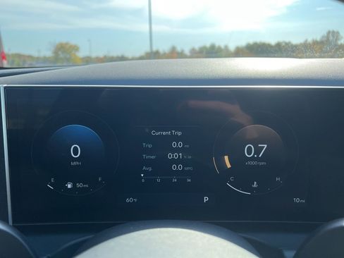 Certified 2025 Hyundai Santa Cruz SEL image 16