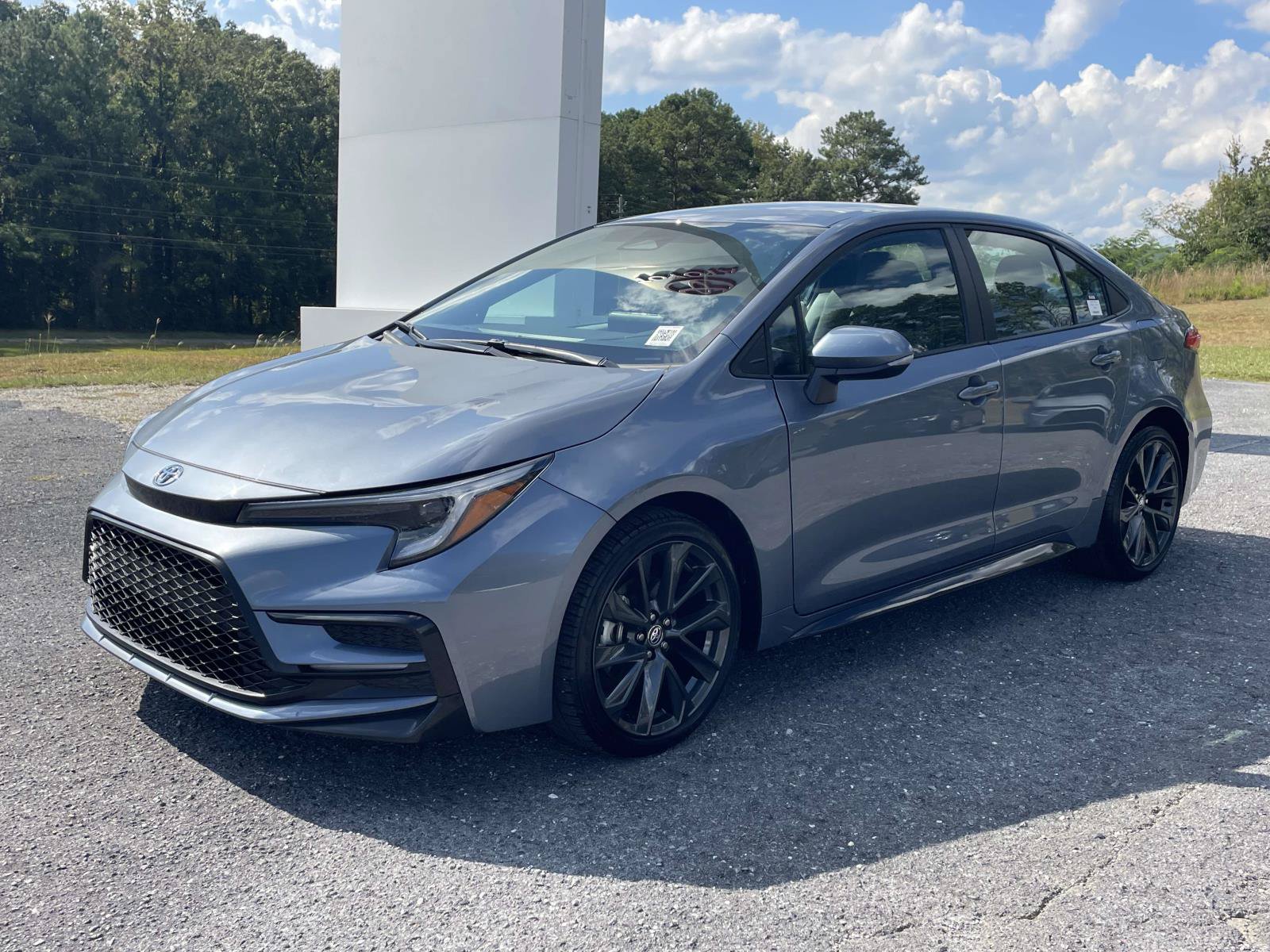 Used 2026 Toyota Corolla SE FWD image 5