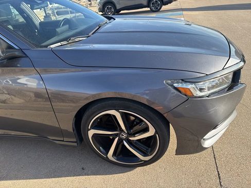 Used 2019 Honda Accord Sport image 4