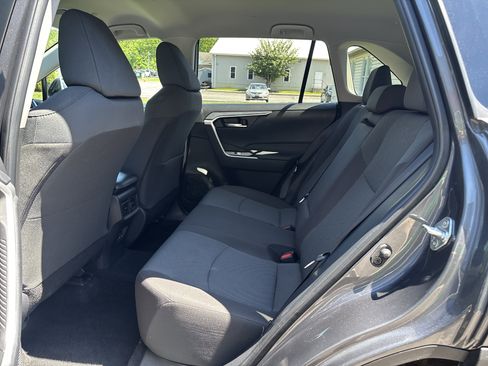 Used 2025 Toyota RAV4 XLE AWD/4WD image 14