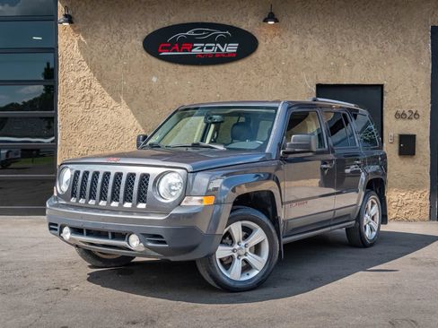Used 2015 Jeep Patriot Limited AWD/4WD image 9